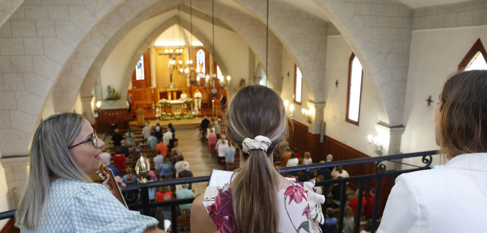 La Virgen del Carmen cumple 60 años obrando su milagro en Laxe
