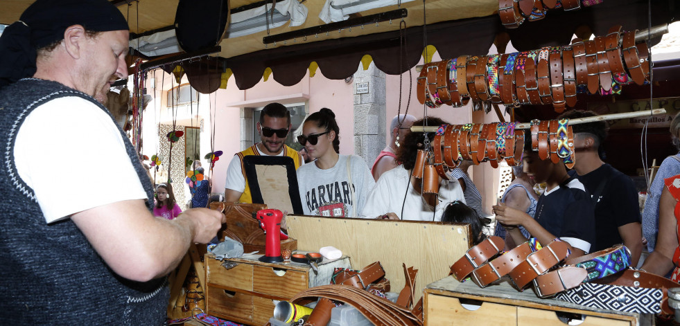 El Mercado Medieval Mariñeiro de Malpica da el pistoletazo a un intenso fin de semana en la zona