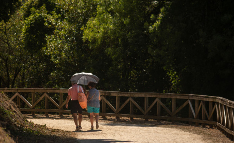 Galicia y otras siete comunidades están este martes en alerta por calor