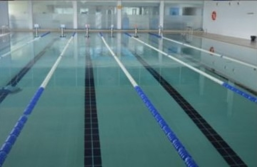 Santa Comba reformará el sistema de climatización de la piscina municipal