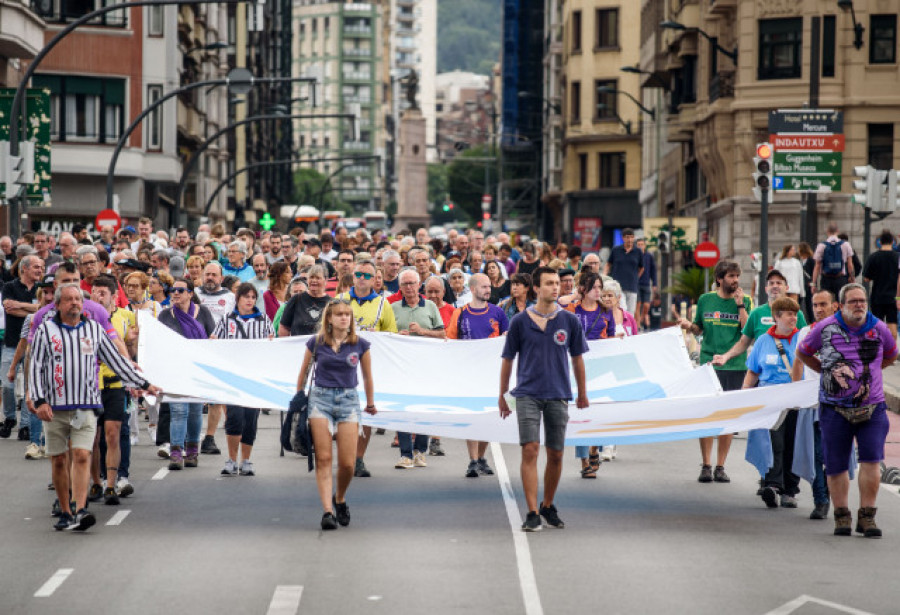 Miles de manifestantes piden el traslado de los presos de ETA a las cárceles vascas