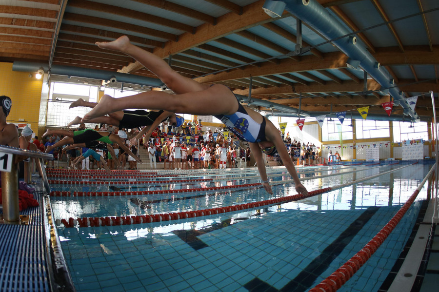 Carballo acoge el campeonato de España de salvamento por comunidades