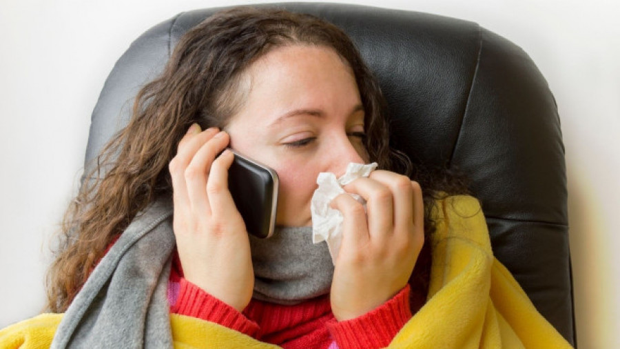 Respirar contaminación durante mucho tiempo aumenta el riesgo de sufrir covid grave