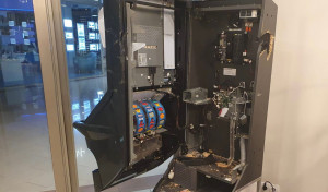 Nuevos robos con fuerza en un estanco de Coristanco y en una pizzería de Carballo