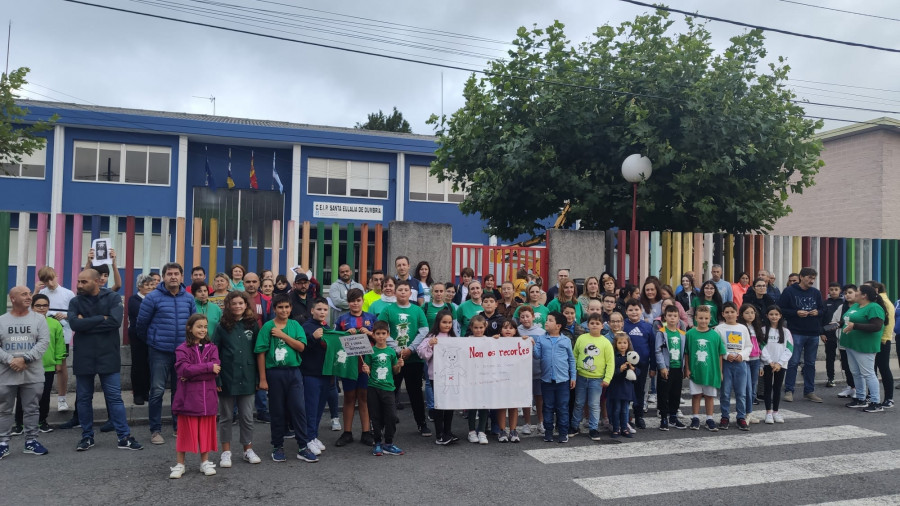 El Concello de Dumbría y la CIG exigen un profesor a tiempo completo para elCEIP Santa Eulalia