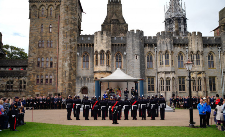 Carlos III es proclamado rey en Edimburgo a la espera del ataúd de Isabel II