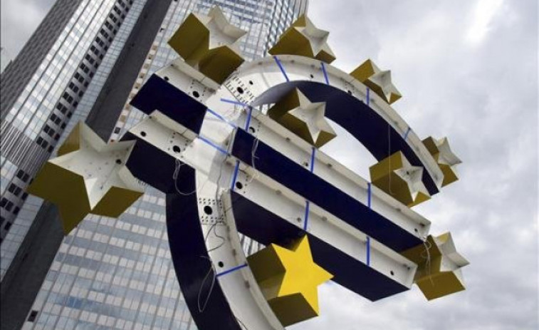 El BCE sube los tipos de interés en tres cuartos de punto, hasta el 2 %