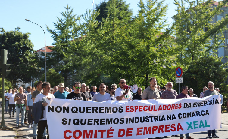 El comité de Xeal se manifiesta en Santiago para demandar el cumplimiento de las concesiones