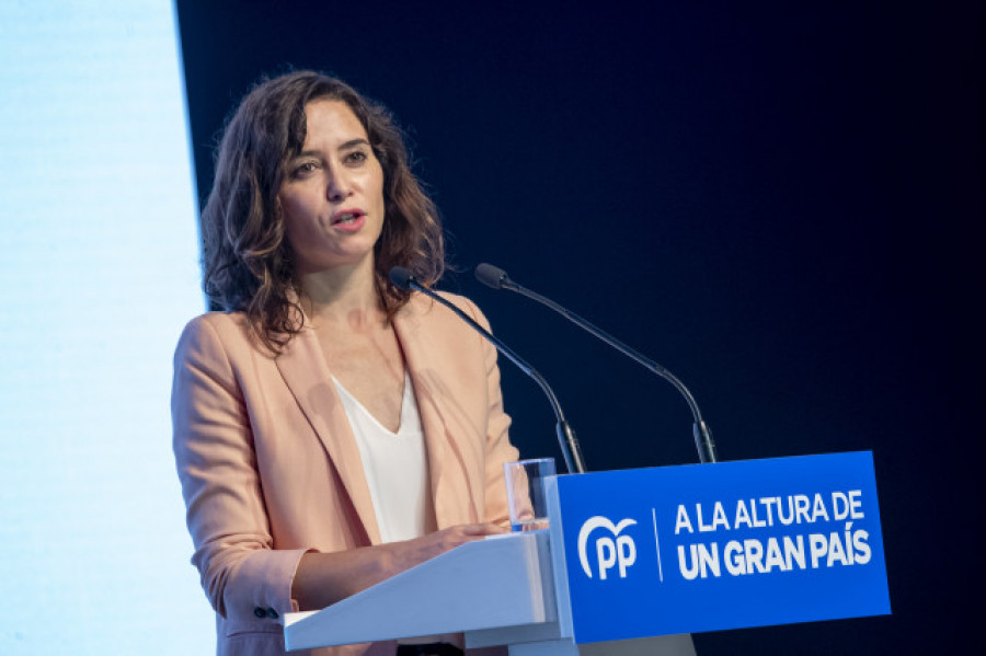 Ayuso abre la puerta a subida del SMI: Puede estudiarse con agentes sociales