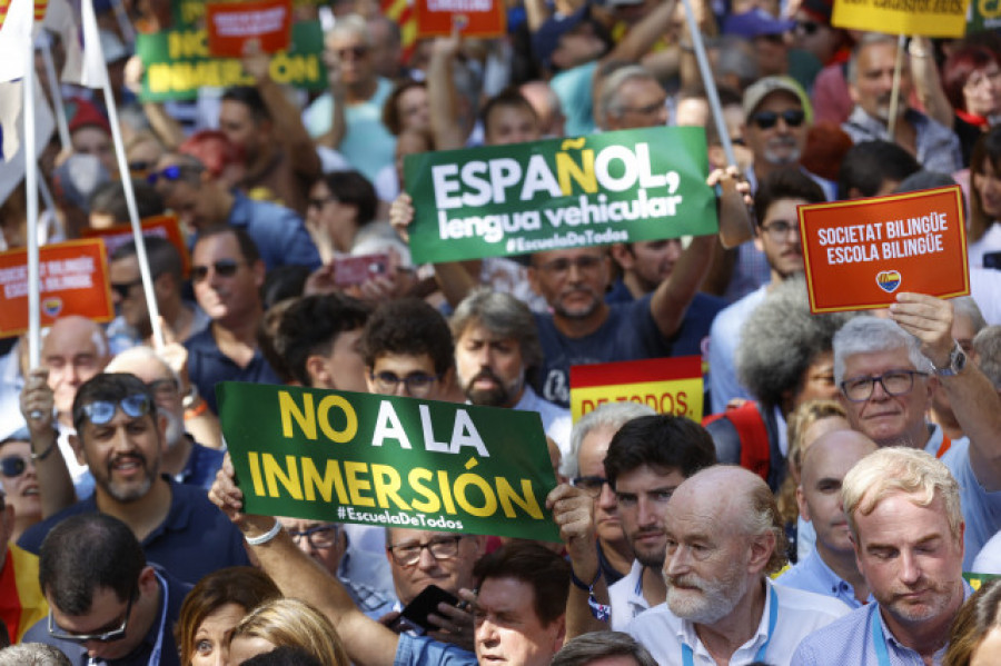 Unas 2.800 personas participan en manifestación por bilingüismo