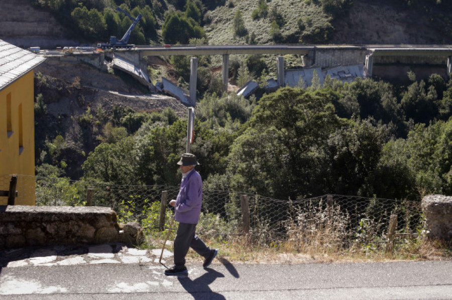 Infraestruturas cree que el Gobierno le oculta la causa del colapso del viaducto de la A-6