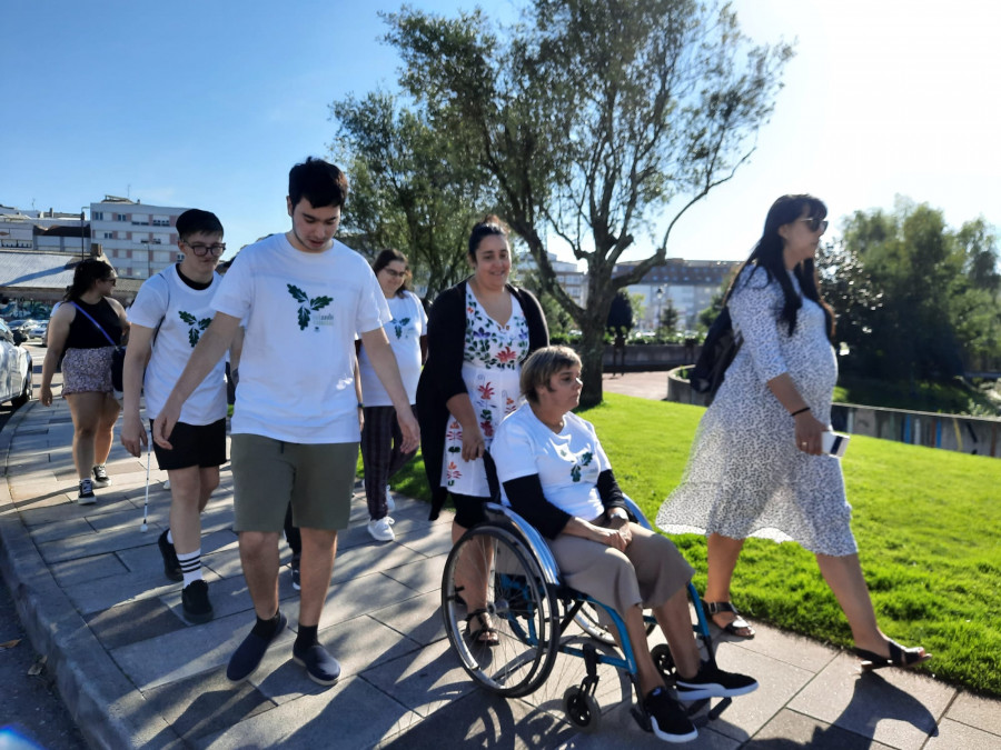 Carballo pone el foco en las calles del casco urbano poco accesibles