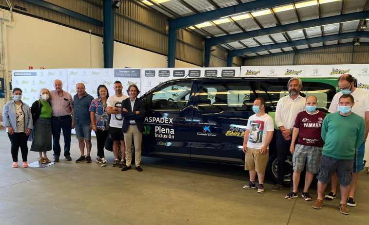 Senra Sport y la Fundación “la Caixa” donan un vehículo adaptado para los usuarios de Aspadex