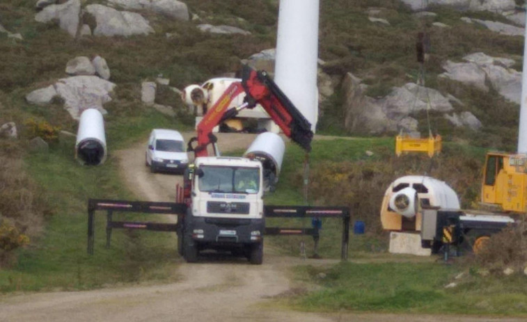 Admitida a trámite la querella contra el secretario de Ponteceso por las obras del parque eólico de Corme