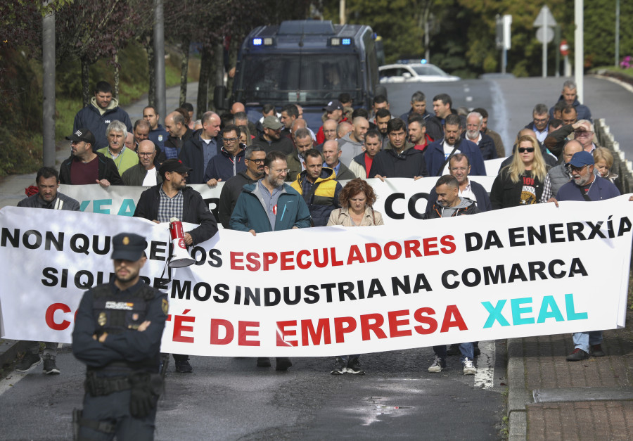 Trabajadores de XEAL se manifiestan en Santiago