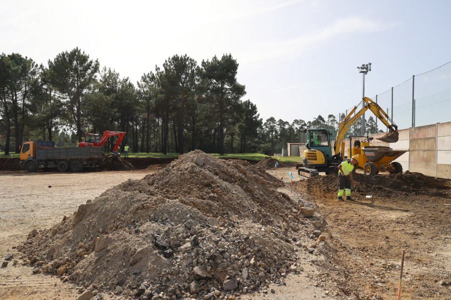 Arrancan las obras del aparcamiento de camiones del polígono de Bértoa