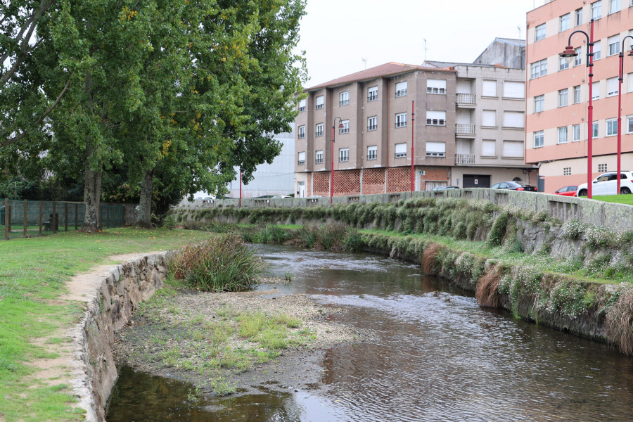 Prolongada la prealerta por escasez de agua en las cuencas de los ríos Anllóns y Grande