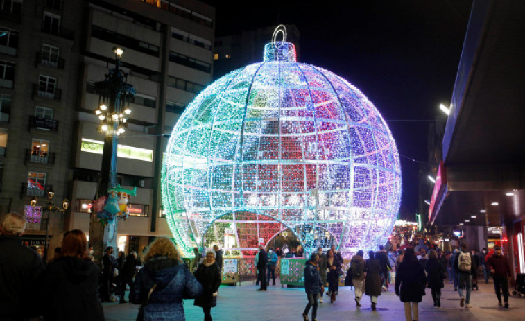 Abel Caballero retrasa el apagado de las luces de Navidad de Vigo al domingo 15