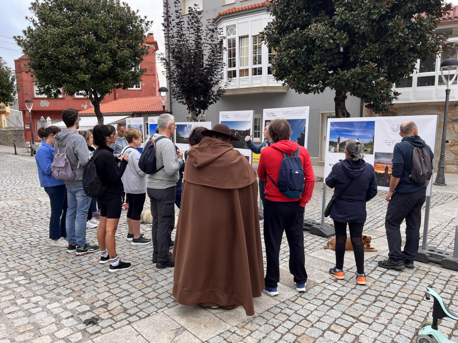 La exposición “Entre Lusco e Fusco” llega a Muxía, Mazaricos y Corcubión