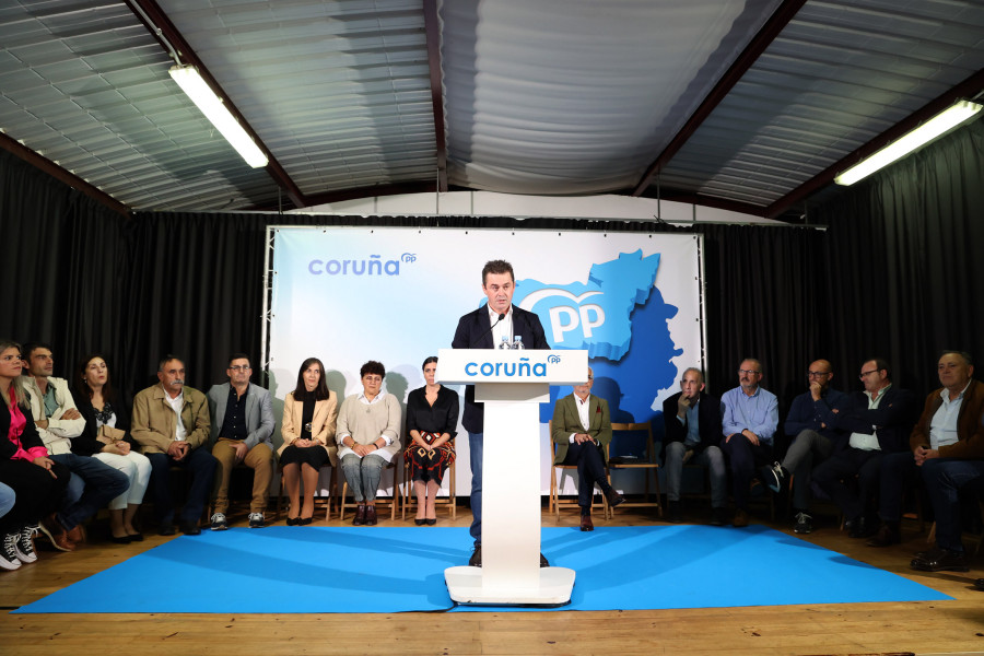 José Manuel Mato pide unión y dejar de lado los egos en su presentación como líder del PP de Ponteceso