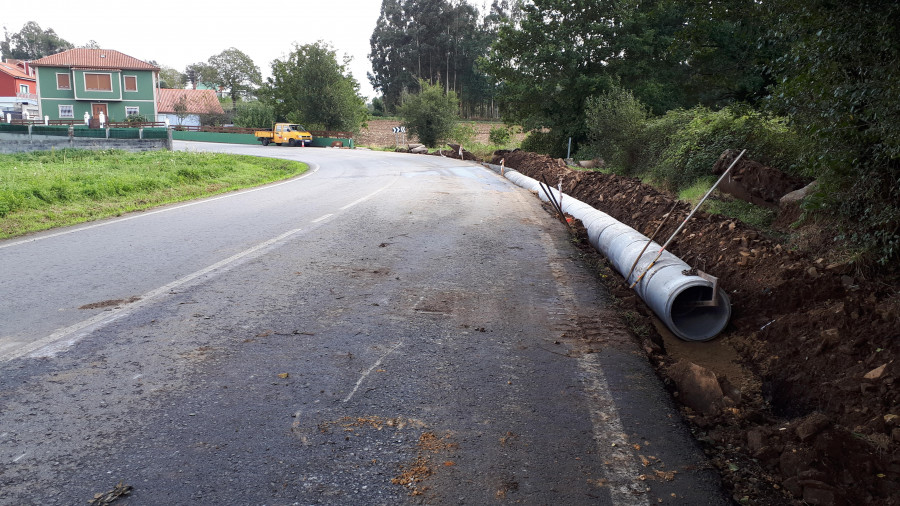 Coristanco aprovechará las obras de la senda de Xaviña para instalar las canalizaciones de servicios