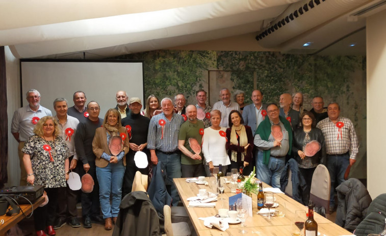 Homenaje en Carballo al profesor José Manuel Facal