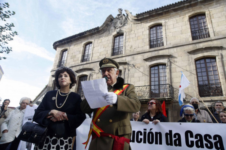 Una marcha cívica pide en A Coruña la devolución de la Casa Cornide al patrimonio público