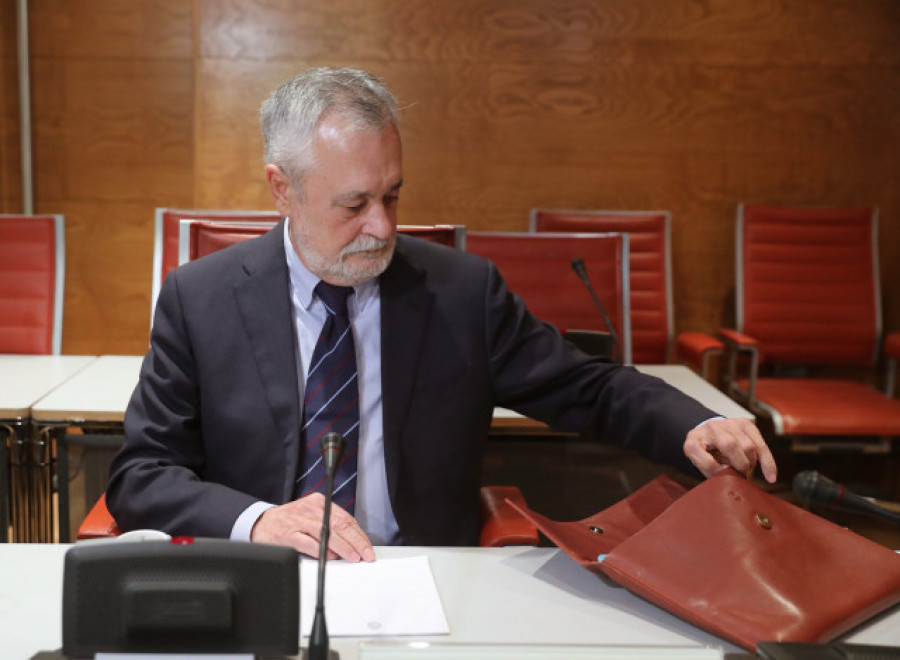 Griñán defiende que no es "un político corrupto" y rechaza la petición fiscal
