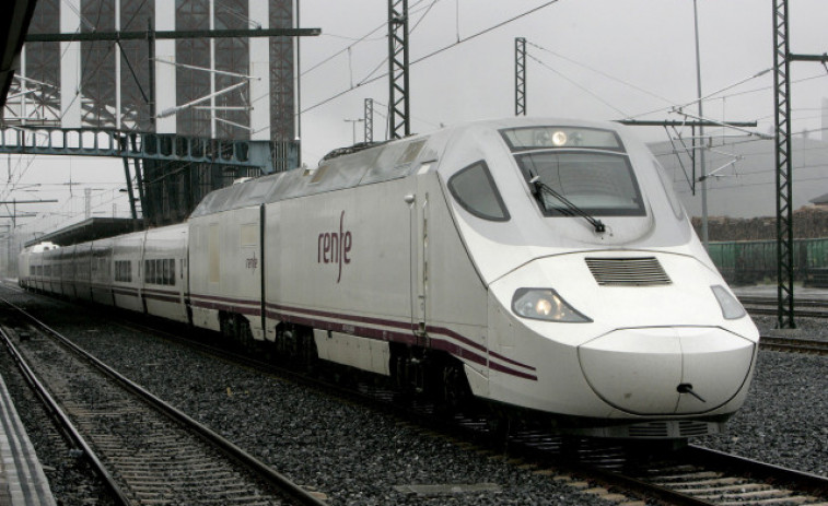 Retrasos en los trenes entre A Coruña y Santiago debido a una avería en la infraestructura