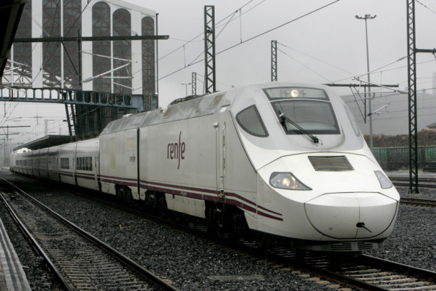 Retrasos en los trenes entre A Coruña y Santiago debido a una avería en la infraestructura