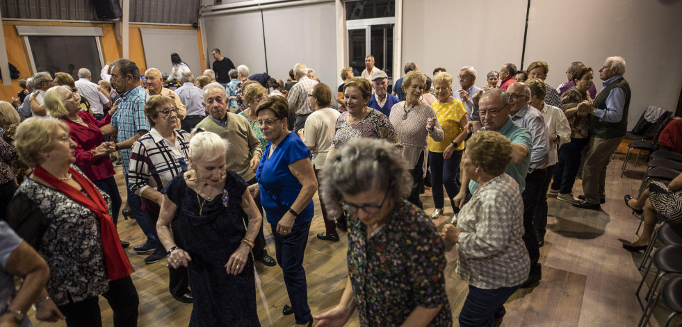 Las fotos del baile de mayores en Carballo