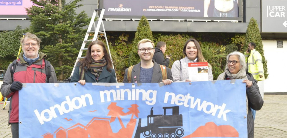 La protesta de los ecologistas por la situación de la mina de Varilongo llega a Londres