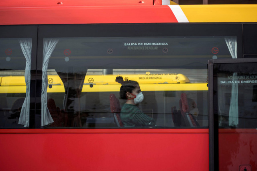 El Gobierno aprobará la retirada de las mascarillas en el transporte público el 7 de febrero