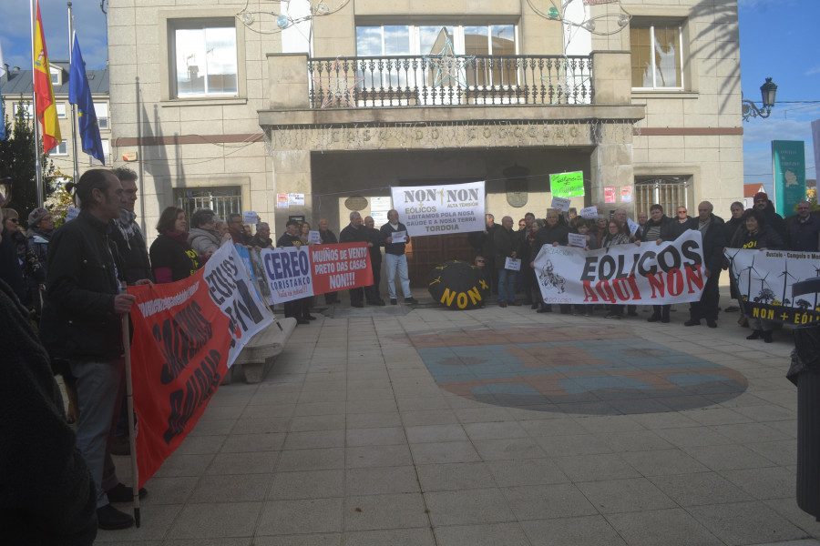 La Costa da Morte se moviliza contra los parques eólicos