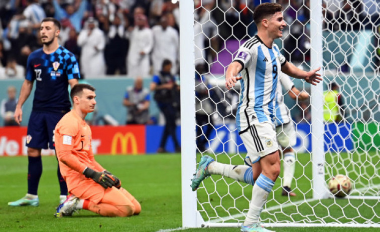 Messi y Julián Álvarez conducen a Argentina a la final