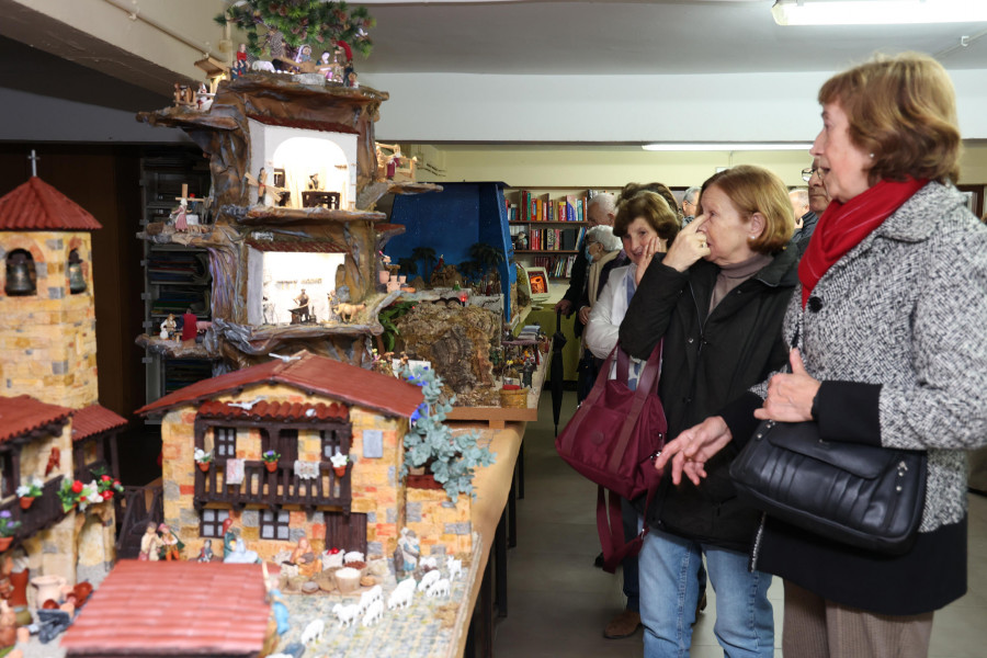 Papá Noel, belenes, música, obradoiros y fiesta animan el ambiente para celebrar la Navidad