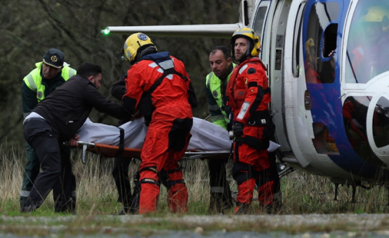 Termina con seis fallecidos y dos supervivientes el rescate del autobús de Cerdedo