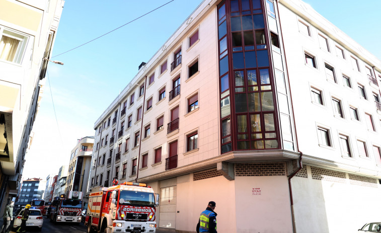 Extinguido un incendio en un piso de Carballo originado en una lavadora