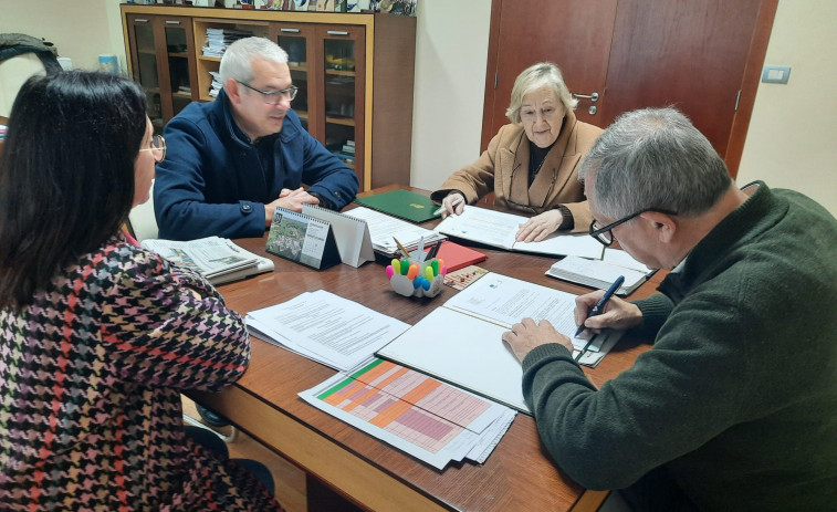 El Concello carballés y Vieiro renuevan su convenio de colaboración