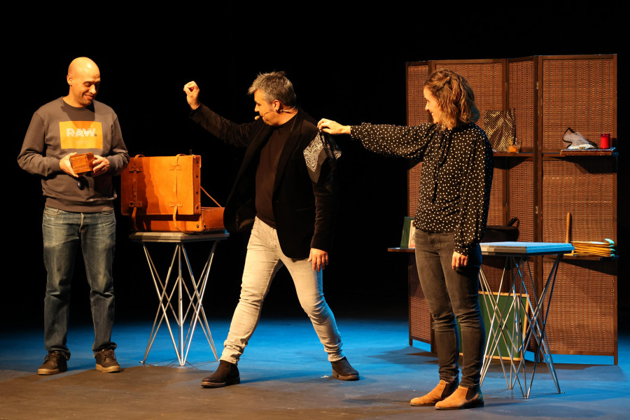 El Nadal Pequespectacular de Carballo llena el Pazo da Cultura