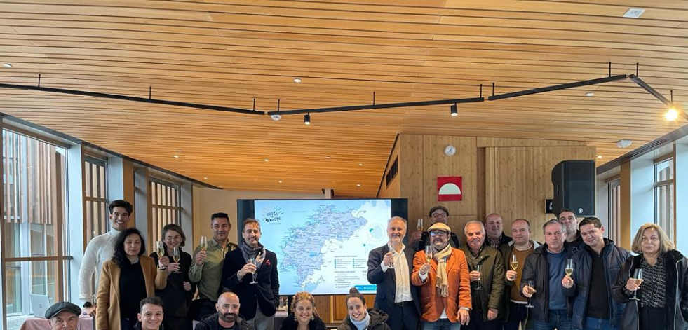 Aptcm presenta el mapa de recursos turísticos de la Costa da Morte
