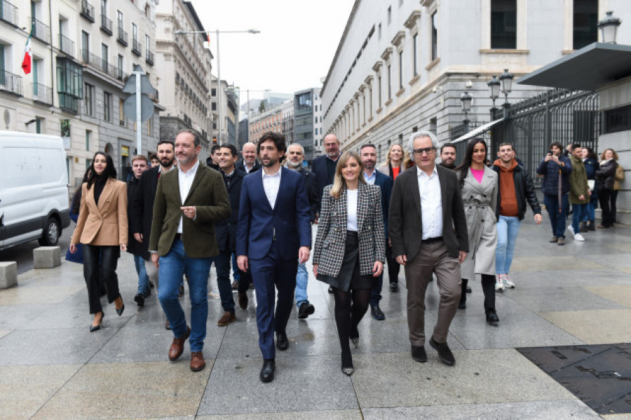 La campaña de primarias de Ciudadanos arranca hoy con el partido dividido y con la lista de Arrimadas como favorita