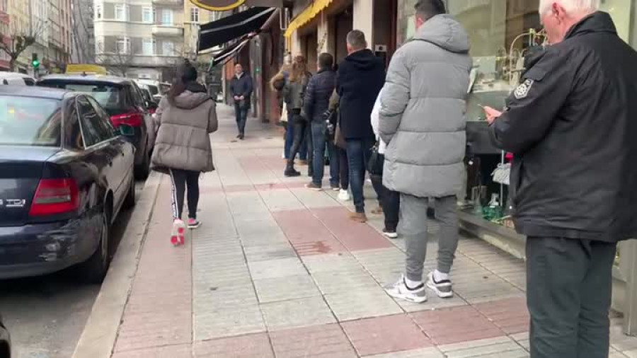 Desde Camariñas hasta Glaccé, en A Coruña, para comprar su roscón de Reyes favorito