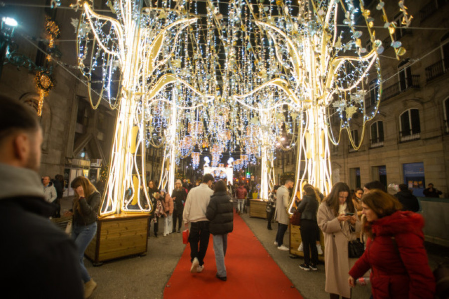 Vigo adelanta el apagado de sus luces de Navidad, que se llevará a cabo este domingo para ahorrar energía