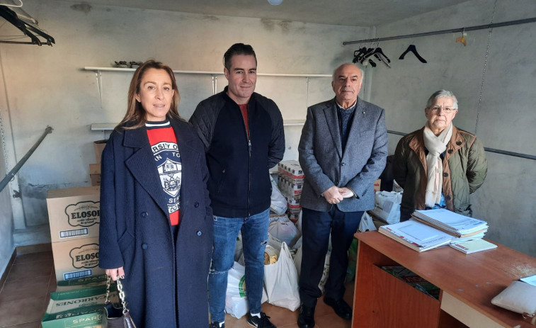 Celsa y sus trabajadores donan más de 500 kilos de alimentos a Cáritas A Laracha