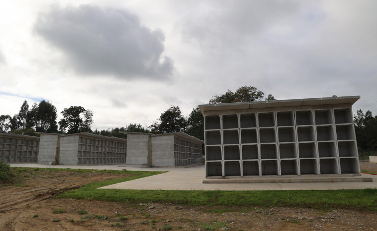 La finalización de las obras de ampliación del cementerio de Carballo sufre un nuevo retraso