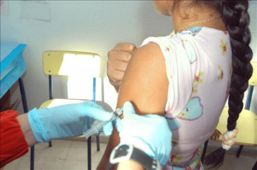 Galicia iniciará en 2023 la vacunación general contra el herpes zóster y cribados de cáncer de pulmón y próstata