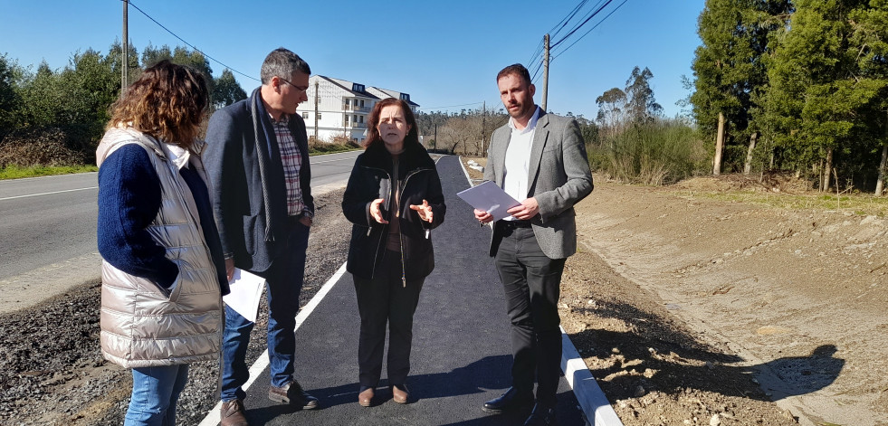 La Xunta anima en Santa Comba a solicitar ayudas para mejorar las infraestructuras de los polígonos