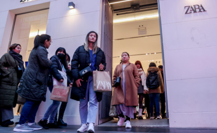 Inditex comienza a cobrar por las devoluciones online de Zara