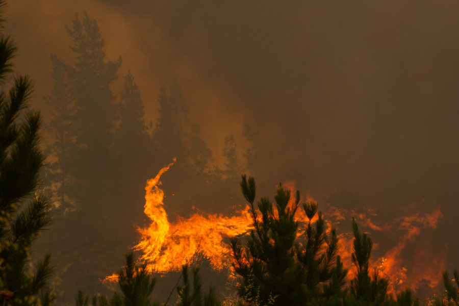 Estabilizado el incendio forestal de Carnota, con 70 hectáreas calcinadas